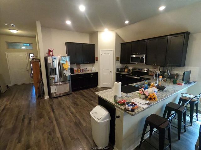 2007 Markley Drive, Bryan, TX 77807