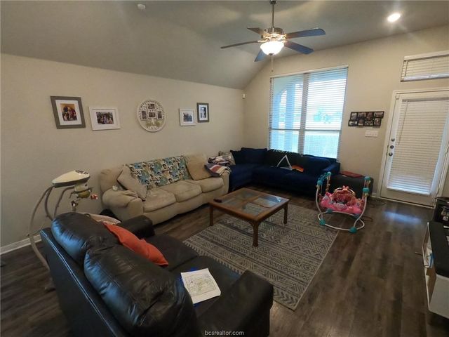 2007 Markley Drive, Bryan, TX 77807