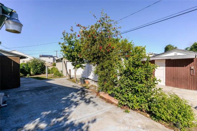 14245 Grammar Place, Panorama City, CA 91402