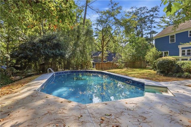 990 Chads Ford Court, Macon, GA 31210
