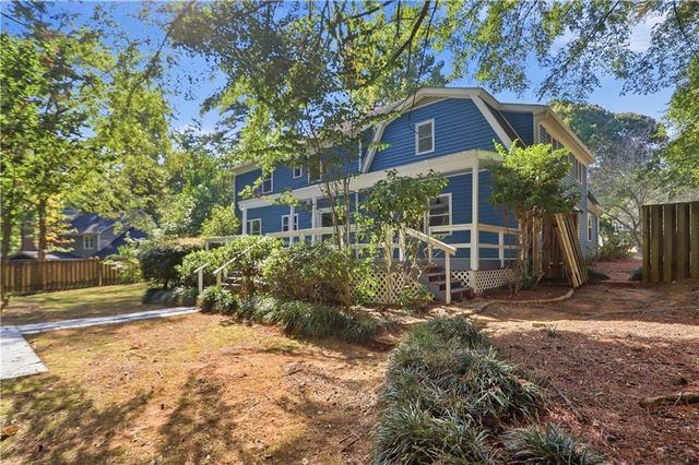 990 Chads Ford Court, Macon, GA 31210