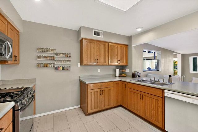 8909 La Barranca Avenue NE, Albuquerque, NM 87111