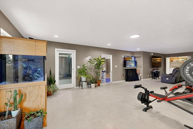 8909 La Barranca Avenue NE, Albuquerque, NM 87111