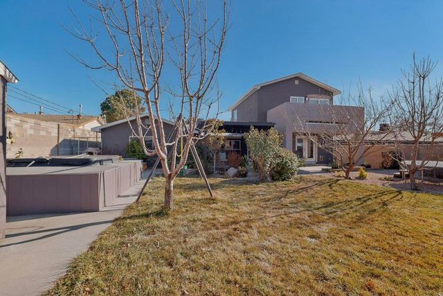 8909 La Barranca Avenue NE, Albuquerque, NM 87111