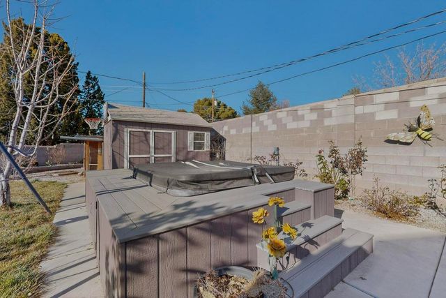 8909 La Barranca Avenue NE, Albuquerque, NM 87111