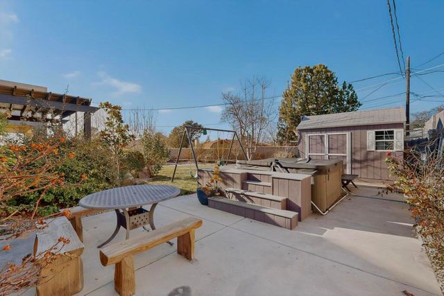 8909 La Barranca Avenue NE, Albuquerque, NM 87111