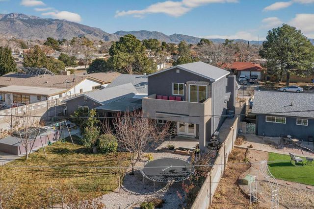 8909 La Barranca Avenue NE, Albuquerque, NM 87111