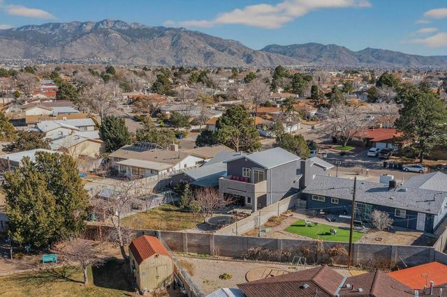8909 La Barranca Avenue NE, Albuquerque, NM 87111