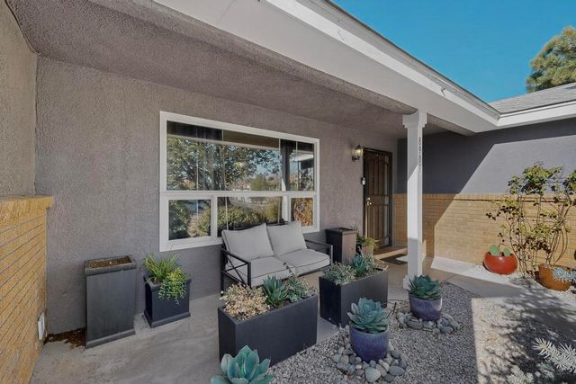 8909 La Barranca Avenue NE, Albuquerque, NM 87111