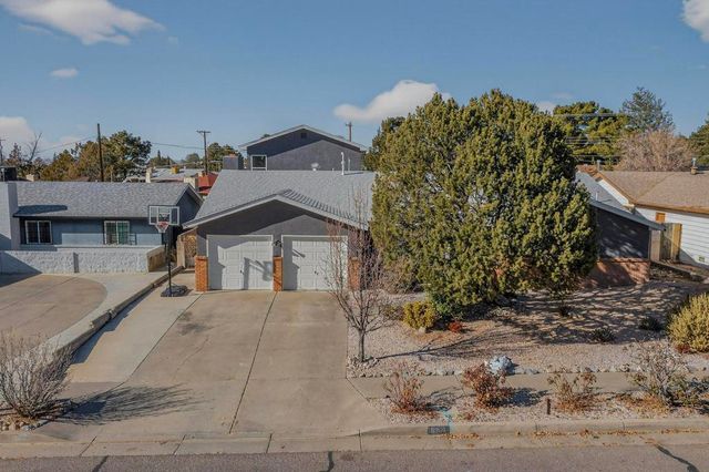 8909 La Barranca Avenue NE, Albuquerque, NM 87111