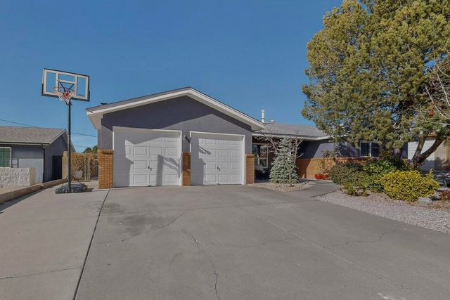 8909 La Barranca Avenue NE, Albuquerque, NM 87111