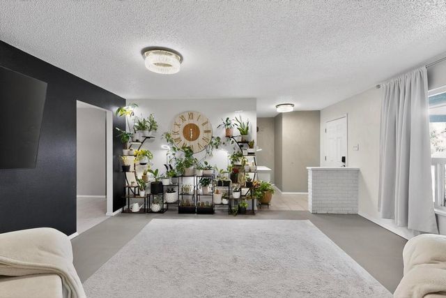 8909 La Barranca Avenue NE, Albuquerque, NM 87111