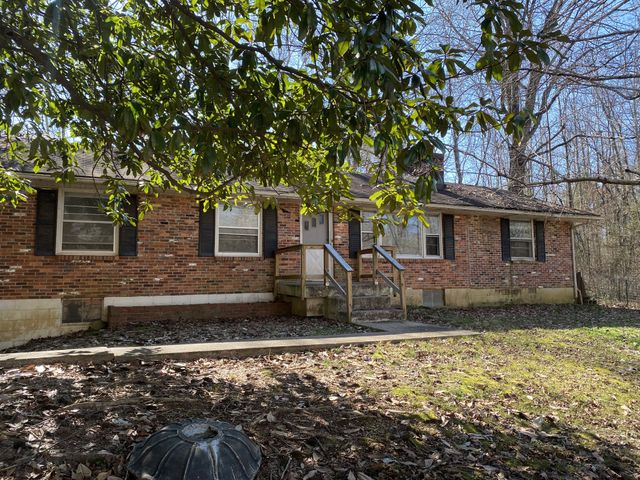 1121 Lockertsville Rd, Ashland City, TN 37015
