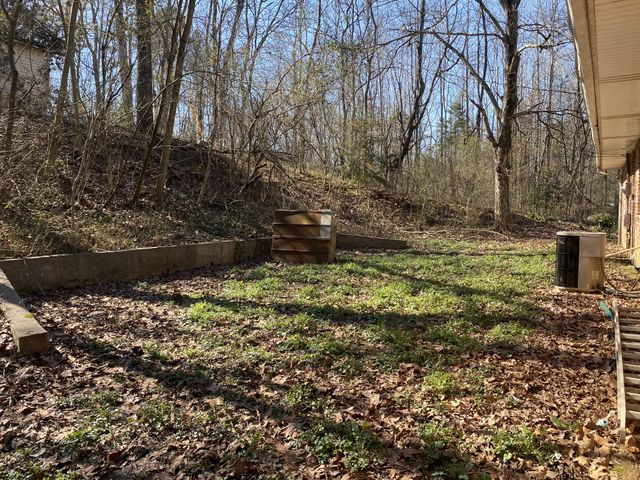 1121 Lockertsville Rd, Ashland City, TN 37015