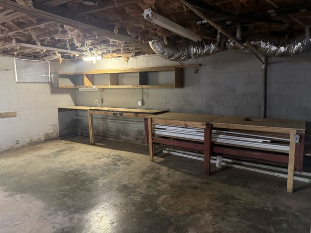 1121 Lockertsville Rd, Ashland City, TN 37015