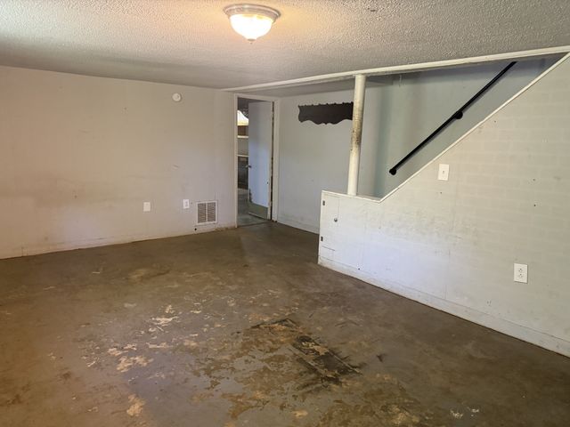 1121 Lockertsville Rd, Ashland City, TN 37015