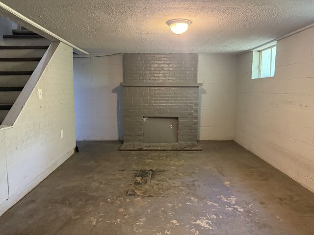 1121 Lockertsville Rd, Ashland City, TN 37015
