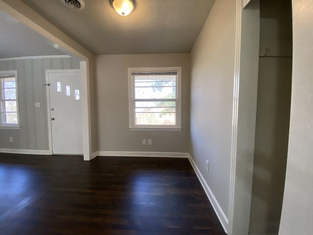 1121 Lockertsville Rd, Ashland City, TN 37015