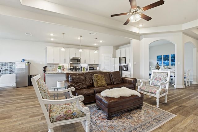 2725 Arbor Edge Crossing, La Marque, TX 77568