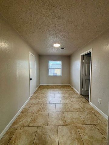 4917 NW Pollard, Lawton, OK 73505