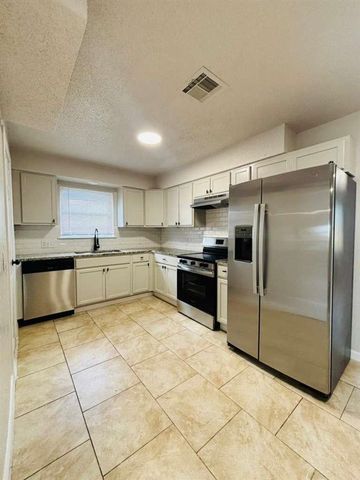 4917 NW Pollard, Lawton, OK 73505
