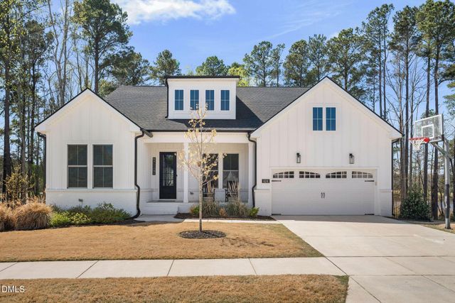 624 Long Lake Drive, Fuquay Varina, NC 27526