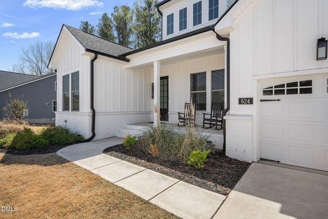 624 Long Lake Drive, Fuquay Varina, NC 27526