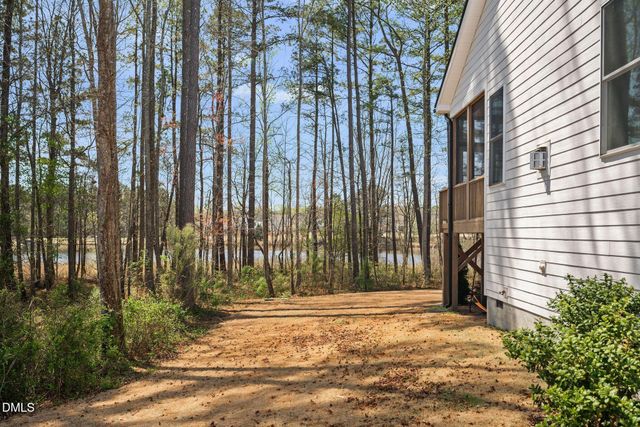 624 Long Lake Drive, Fuquay Varina, NC 27526