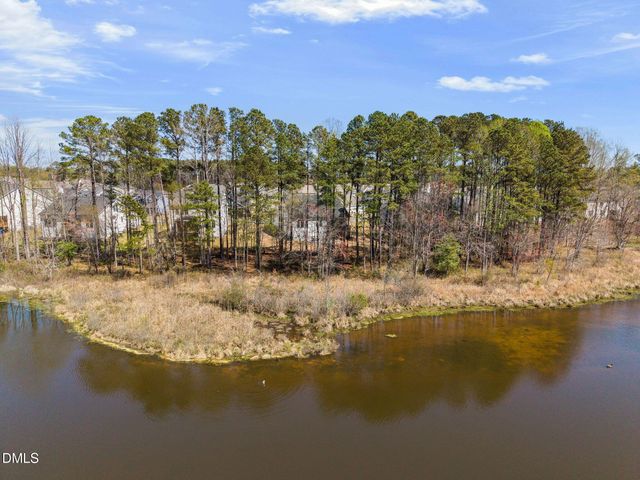 624 Long Lake Drive, Fuquay Varina, NC 27526