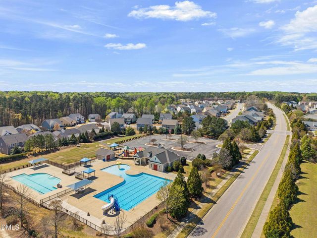 624 Long Lake Drive, Fuquay Varina, NC 27526