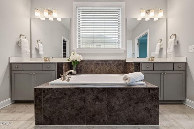 4909 Sunset Stream Drive, Fuquay Varina, NC 27526