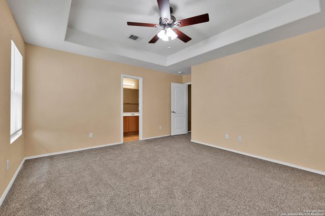 8811 Laguna Fls, San Antonio, TX 78251