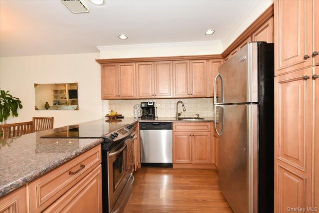 1 Anchorage Way 1108, Freeport, NY 11520