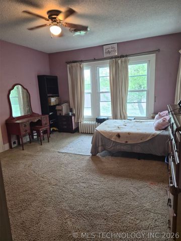 924 Vine Street, Chelsea, OK 74016