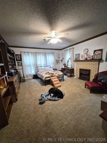 924 Vine Street, Chelsea, OK 74016