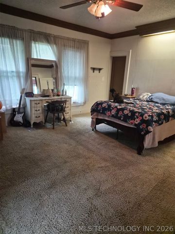 924 Vine Street, Chelsea, OK 74016