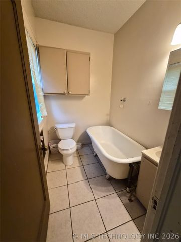 924 Vine Street, Chelsea, OK 74016