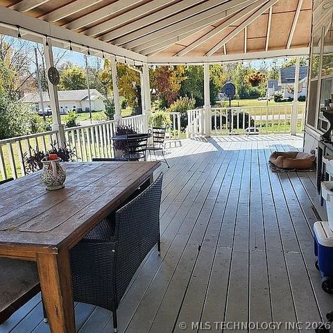 924 Vine Street, Chelsea, OK 74016