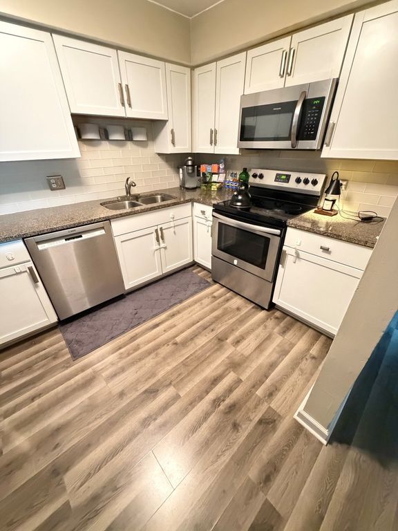 674 Pinecrest Drive 302, Prospect Heights, IL 60070 — photo 3