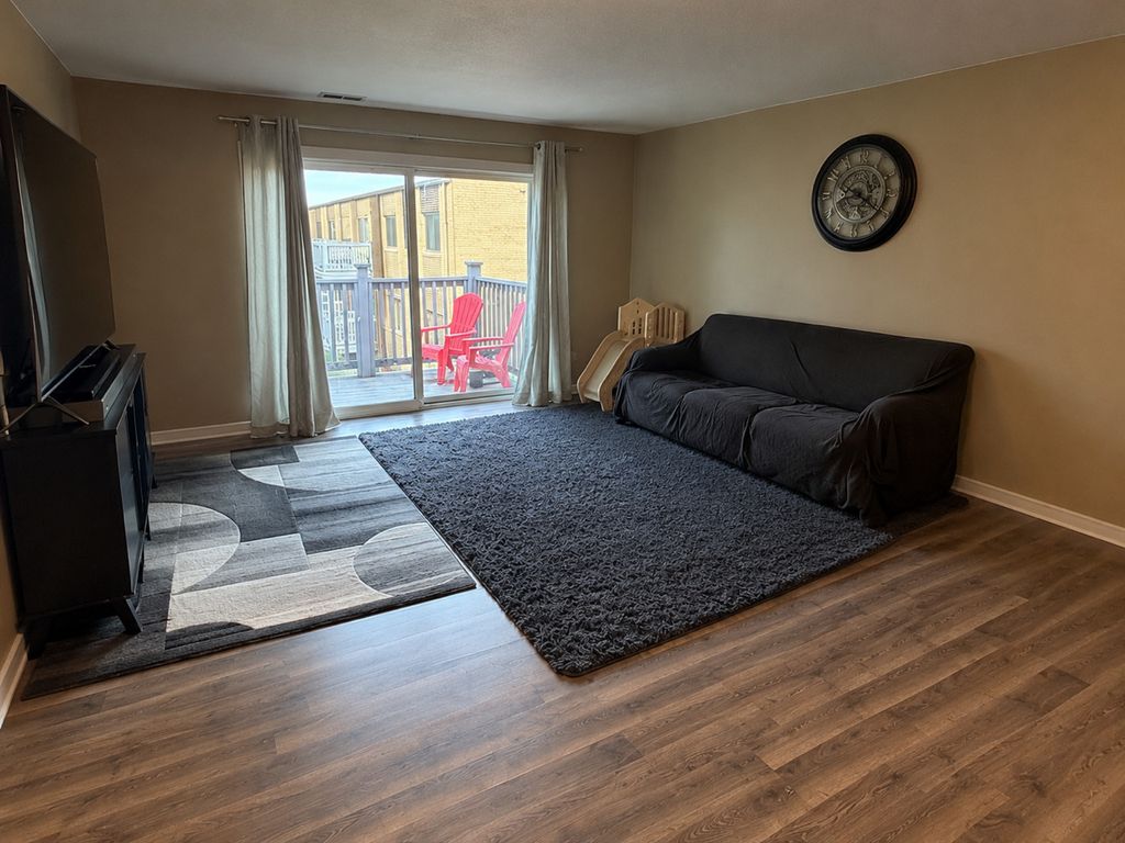 674 Pinecrest Drive 302, Prospect Heights, IL 60070 — photo 5