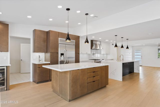 8515 N 13th Place, Phoenix, AZ 85020