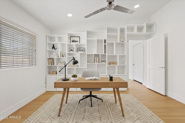 8515 N 13th Place, Phoenix, AZ 85020