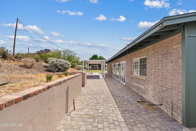 8515 N 13th Place, Phoenix, AZ 85020