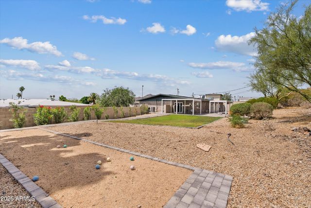 8515 N 13th Place, Phoenix, AZ 85020