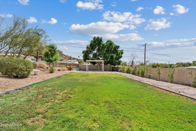 8515 N 13th Place, Phoenix, AZ 85020