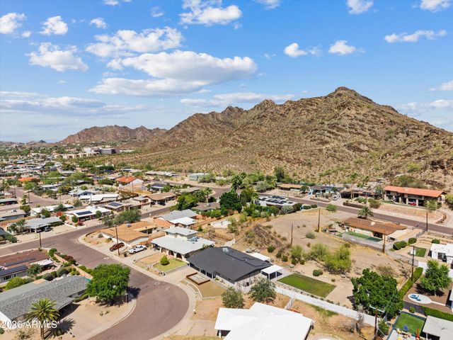 8515 N 13th Place, Phoenix, AZ 85020