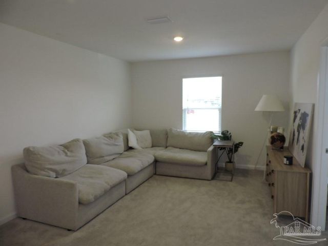 4664 Carlstrom Ln, Pensacola, FL 32507