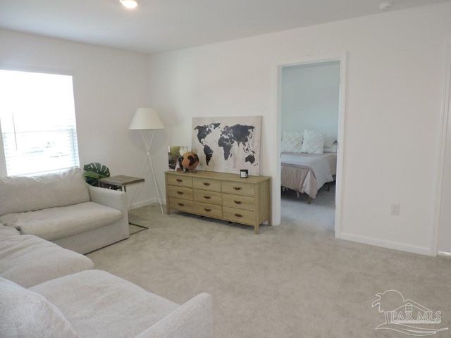 4664 Carlstrom Ln, Pensacola, FL 32507