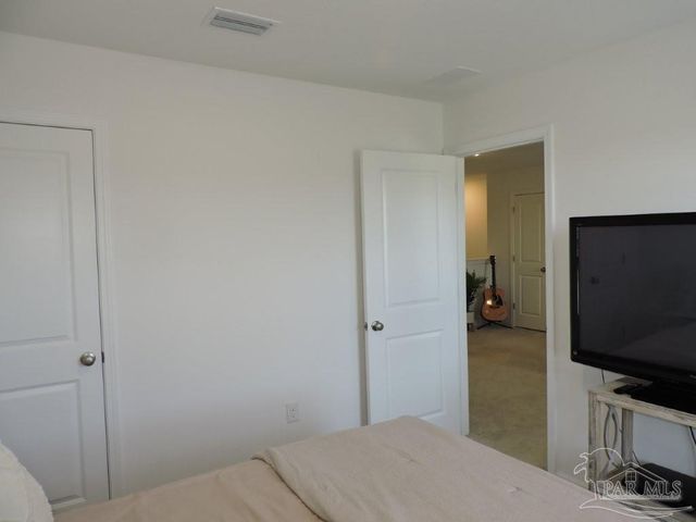 4664 Carlstrom Ln, Pensacola, FL 32507