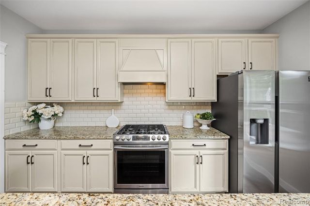 730 Leon Road, Walled Lake, MI 48390